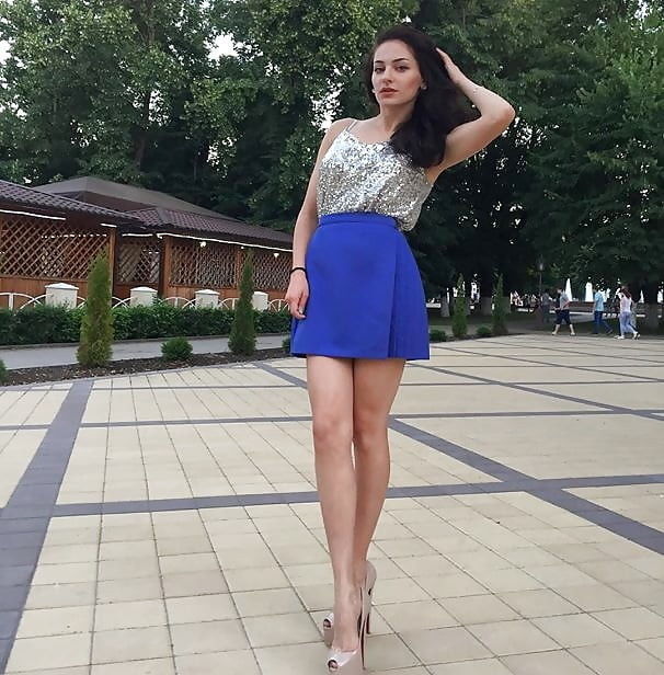 Leggy Babe Posing Outdoors In Blue Mini Skirt