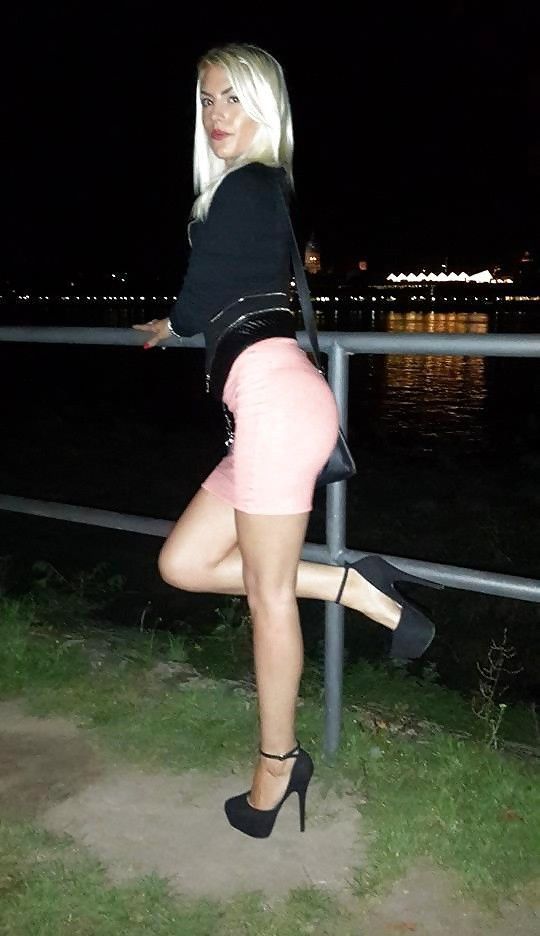 Blond Amateur Posing Outdoors In Pink Mini Skirt & High Heeled Platforms