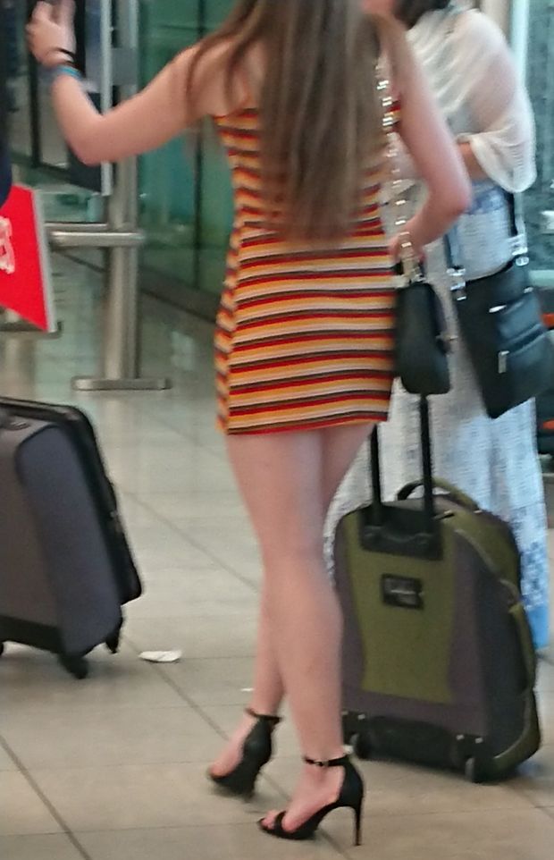 Awesome Miniskirt At Bwi